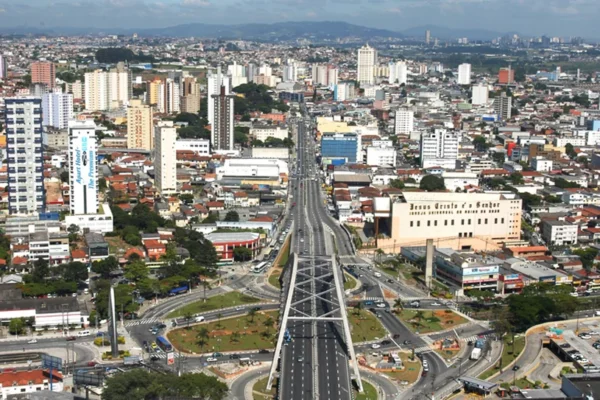 Osasco e Barueri consolidam liderança econômica em 2026 com expansão de hubs tecnológicos e logística “Last Mile”